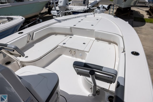 Pre-Owned 2023 Robalo 246 Cayman Power Boat for sale